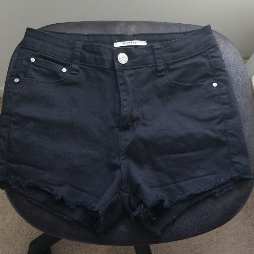Black frayed shorts